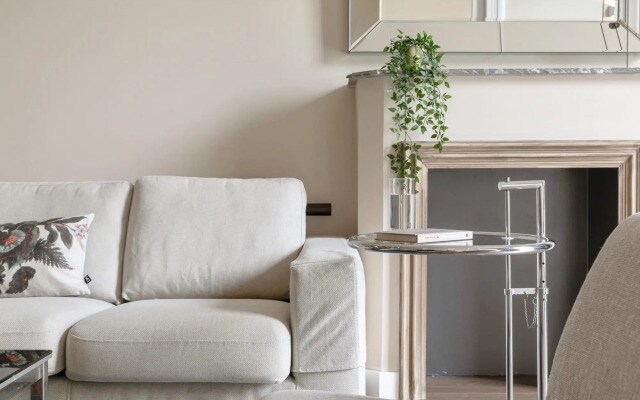 Condal in Barcelona with 3 bedrooms and 2 bathrooms