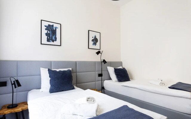 Luxury Prague Riverside Apartment