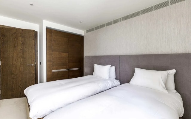 Beautiful 4 Bed Abode Near Imperial Wharf