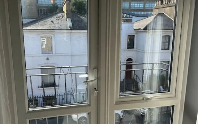 Best Location in London 3-bed Chelsea Home