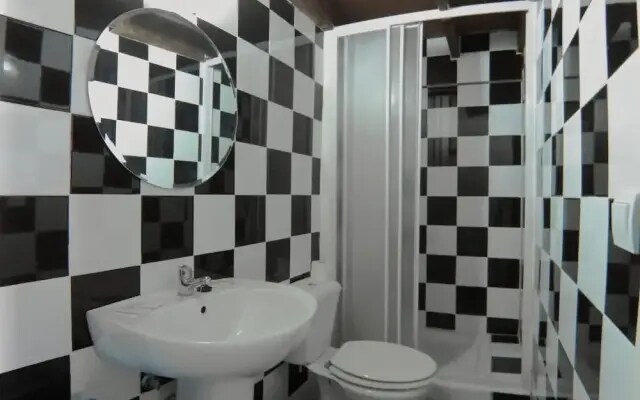 Estudio cercano a Plaza Castilla CBA5