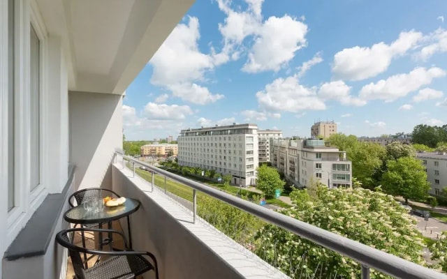 Apartment Popiełuszki Warsaw by Renters
