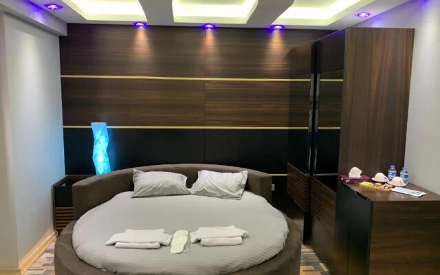 Arcadia Suit Taksim
