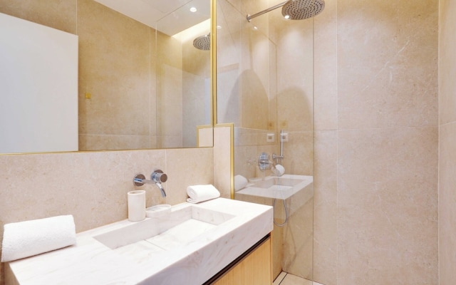 Elegant A/C Apt 2br/6p - Paris 17th/monceau