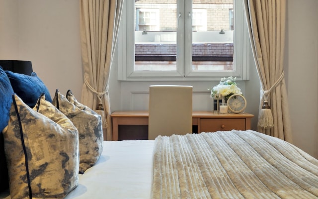 Hertford Flat 13