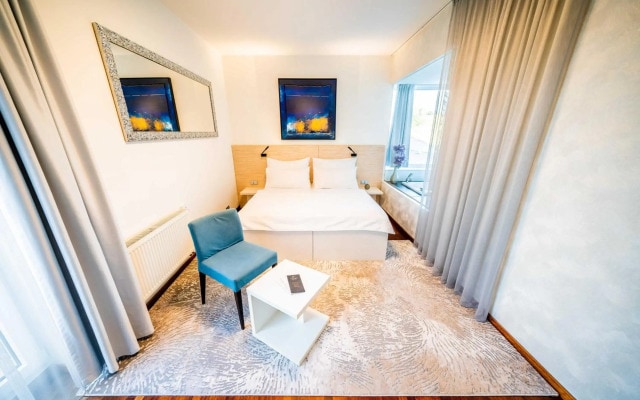 Maximus Resort