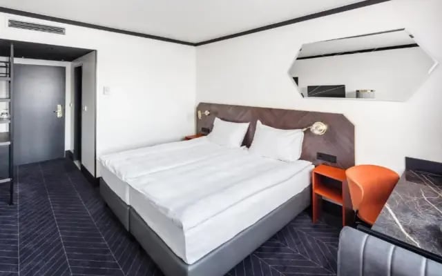 Diplomat Hotel