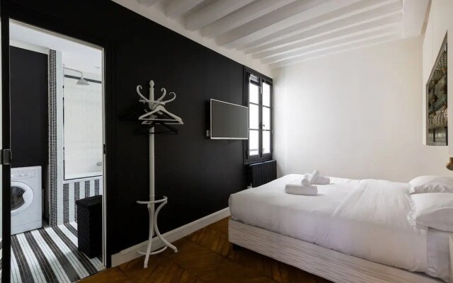 Bauhaus Magic in the Marais