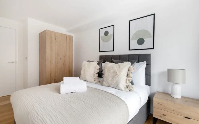 Fitzrovia 1BR with Balcony by Soho