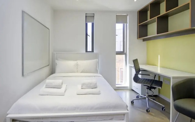 Bright Student Studio in Hammersmith