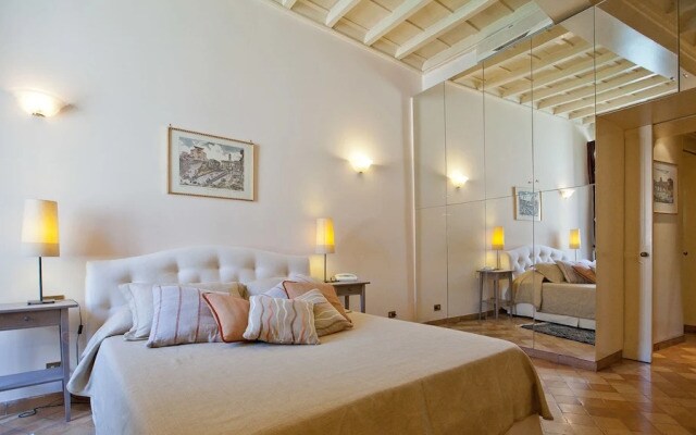 Crociferi 1 Apartment