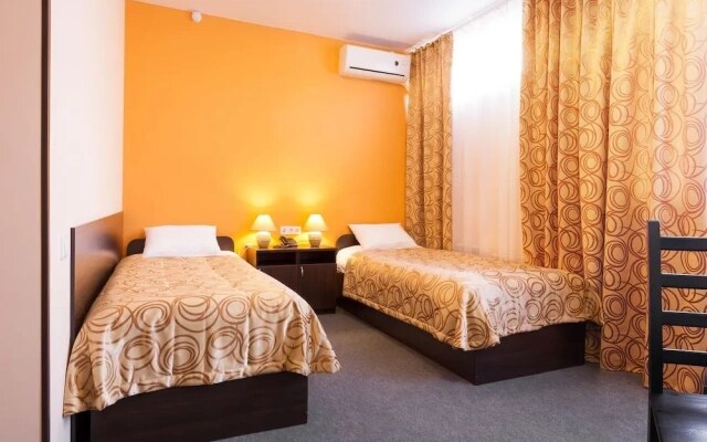 Hotel 19