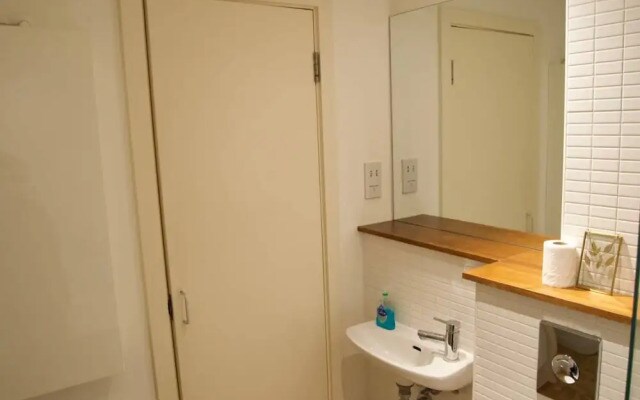 Light and Airy Dalston Living In Convenient Location