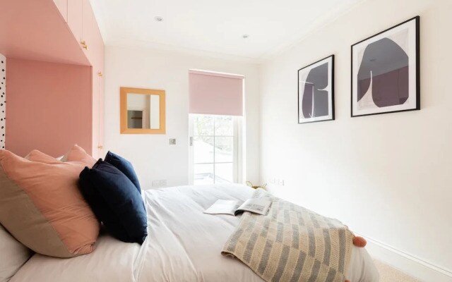 The Fulham Retreat - Bright & Spacious 2BDR with Balcony