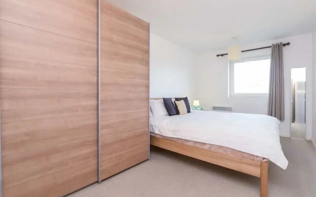Roffey Apartment