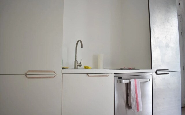 Flat on Quai de Valmy