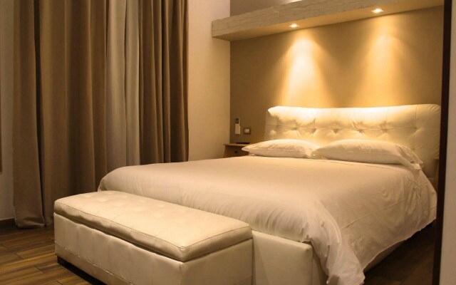 Roman Royal Rooms