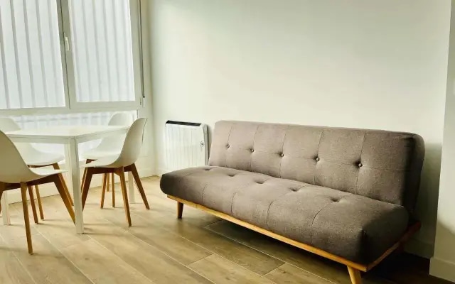 Bernabeu/ C.Universitaria Apartments