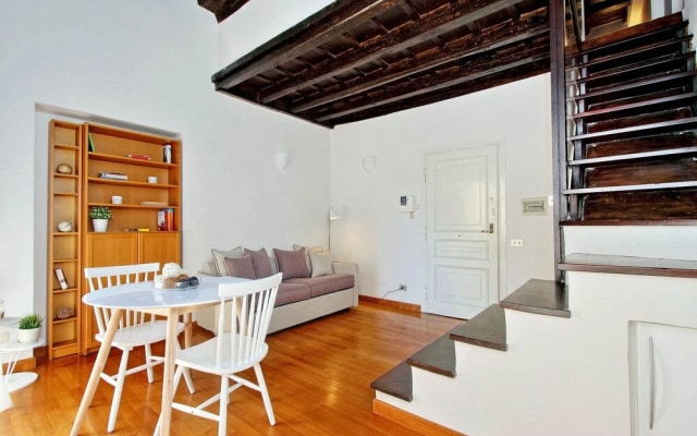 Rent In Rome - Appartamento Santa Maria