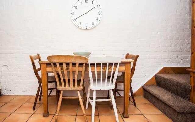 Unique Georgian 2 Bed House in Bermondsey