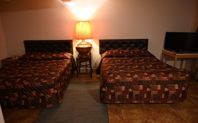 Airport Motel