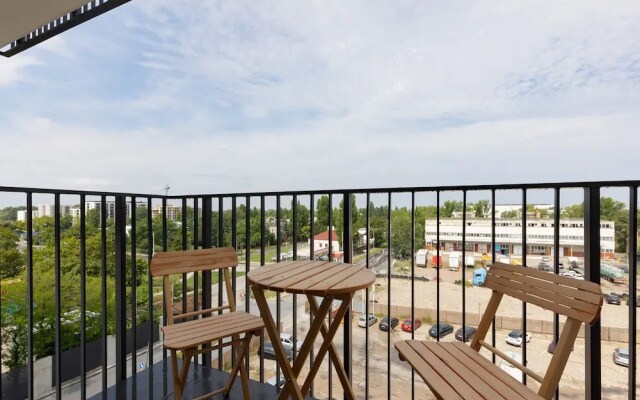 Home Factory Estate Praga Kotsisa by Renters