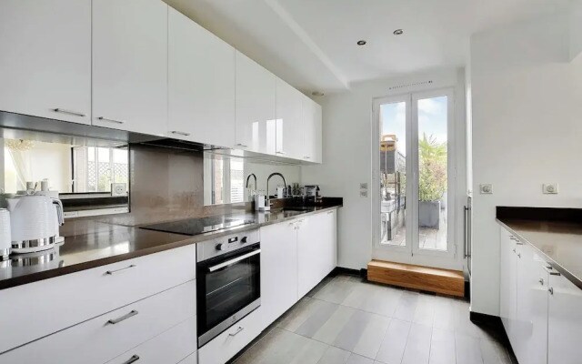 Stunning Apartment - 3br/6p - La Dafense