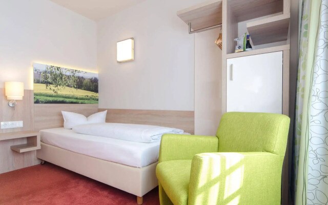 Garden Hotel