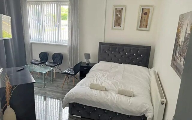 Zams Rooms