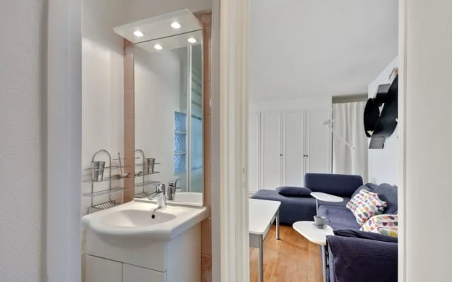 3 people apartment - Paris center by Weekome