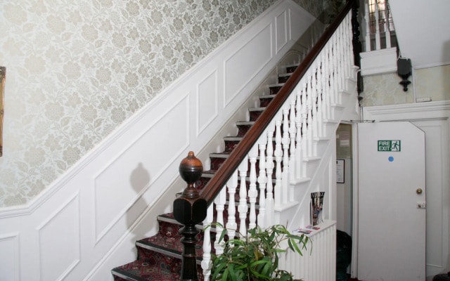 Dawson House Hotel - Guest House