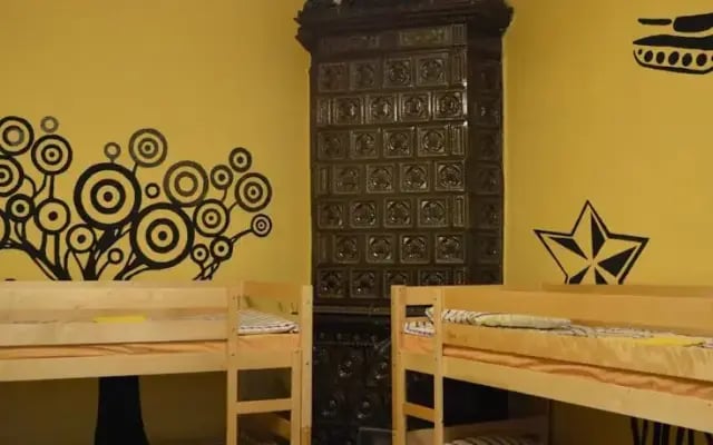 Mr. Hostel