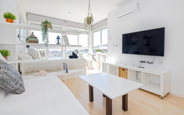 Sunrise Apartment 924