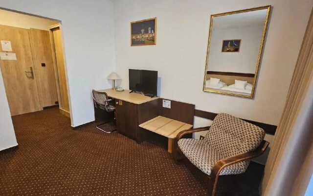 Hotel Adler