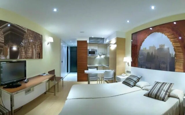 Playa Miguel Beach Club & Aparthotel