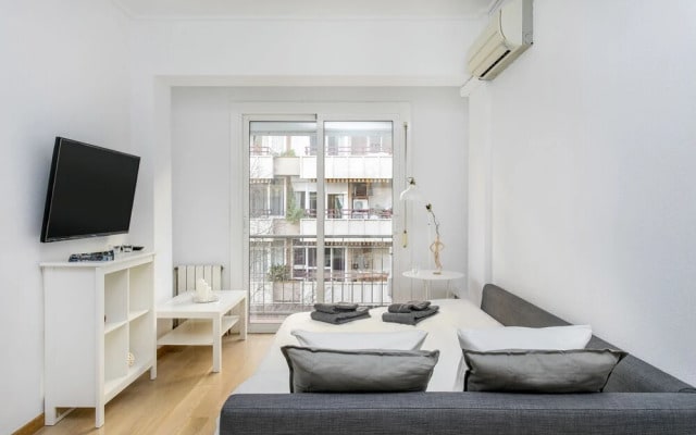 Beautiful Apt next to the Sagrada Famila