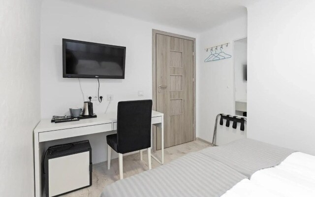 HappyInn Rooms