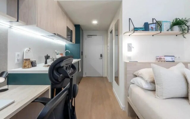 Student Only Plaza Castilla