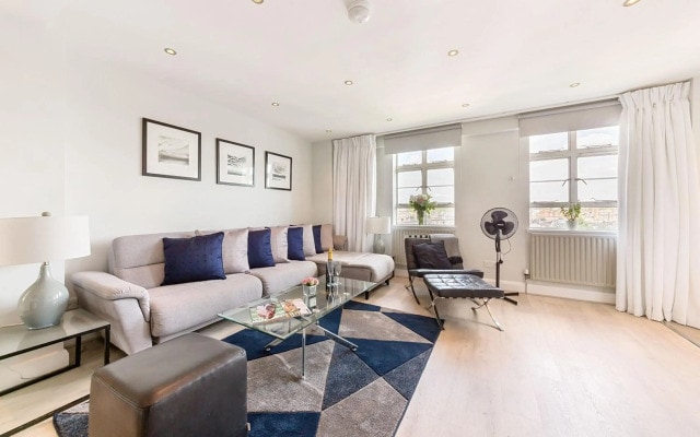 Nell Gwynn Chelsea Accommodation