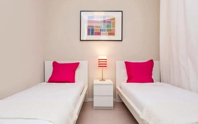 Trendy 3 Bedroom Flat in Central Area
