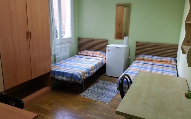 San Marius Muntaner Hostel