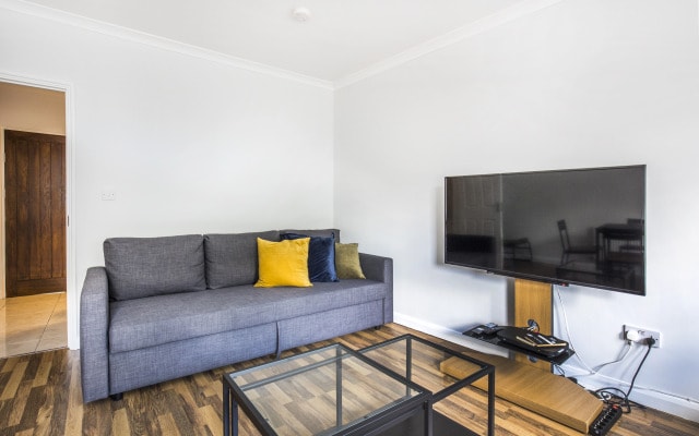 Fast Wifi Pet-friendly Sleeps 6