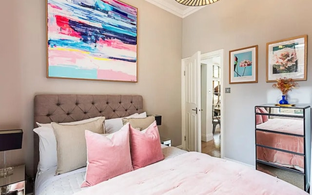 Stylish Portobello Apartment