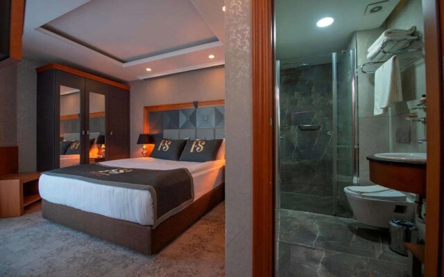 Four Seven Hotel