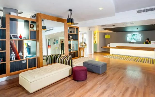Holiday Inn London - West