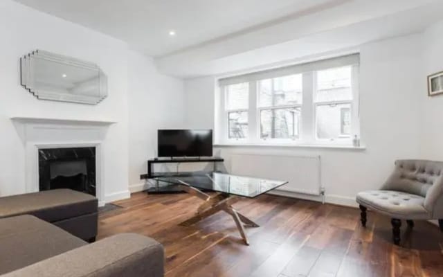 Fleet Street Apartment 4