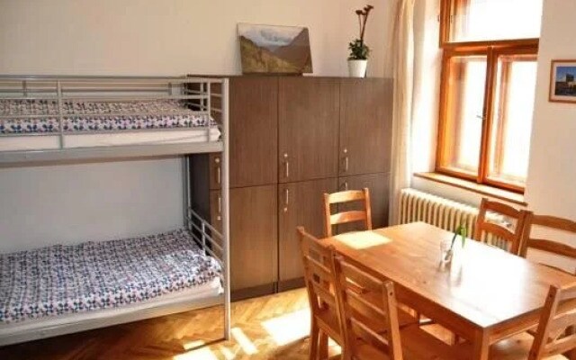 Café Hostel