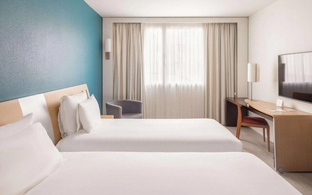 Отель Novotel Barcelona Cornella