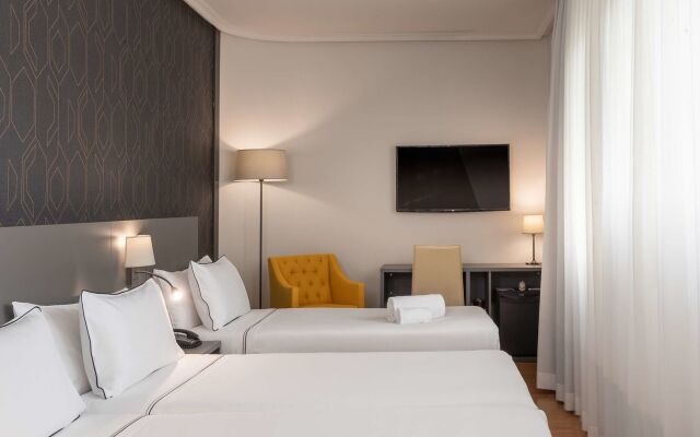 Hotel Madrid Plaza de España Affiliated by Meliá