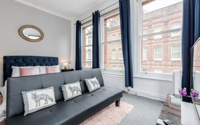 Dashing Duplex Bond Apartment WOOD